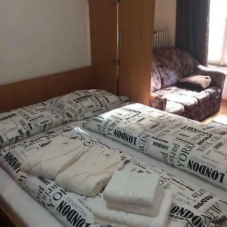 1+kk, 2. Center, 3min Walk To Dancing House Apartment *